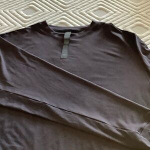 lululemon athletica Men's Charcoal Long Sleeve Tee